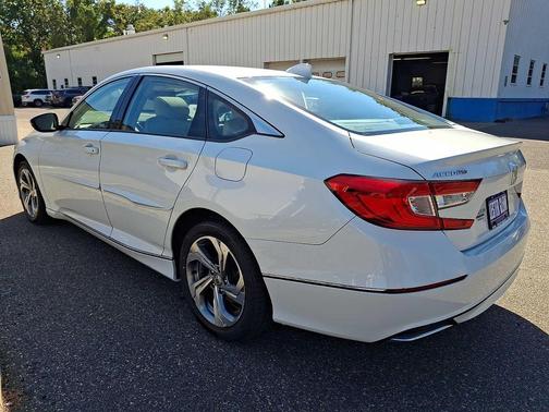 Platinum White Pearl 2018 Honda Accord EX-L