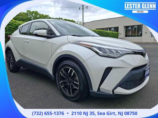 Blizzard Pearl 2020 Toyota C-HR LE