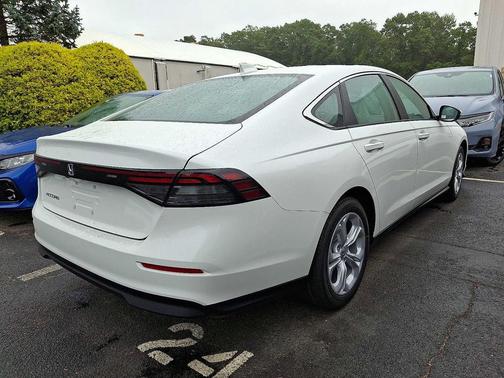 2025 Honda Accord LX 1.5T