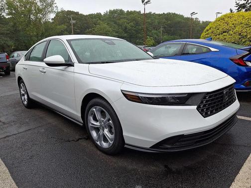 2025 Honda Accord LX 1.5T