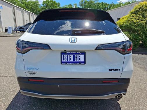 Platinum White Pearl 2024 Honda HR-V AWD Sport