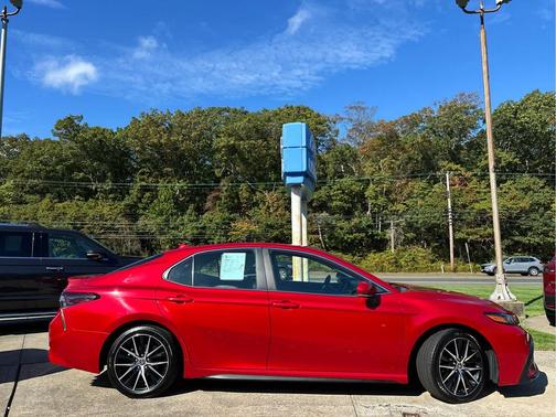 2021 Toyota Camry SE