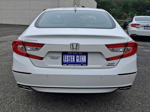Platinum White Pearl 2018 Honda Accord Touring 2.0T