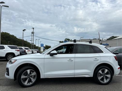 2024 Audi Q5 40 Premium Plus