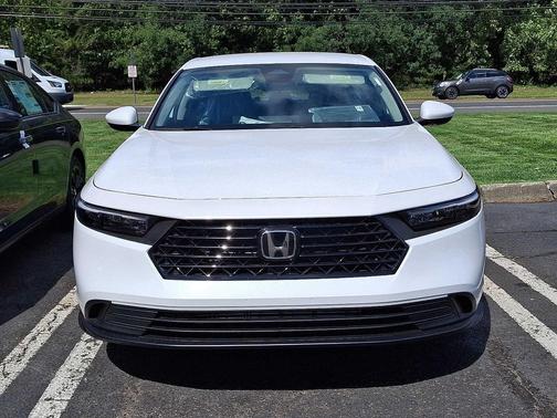 2025 Honda Accord LX 1.5T