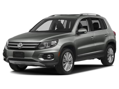 Deep Black Pearl 2015 Volkswagen Tiguan 4MOTION Auto SE