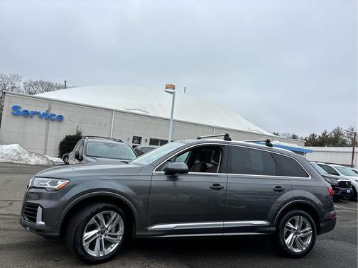 2021 Audi Q7 55 Premium Plus