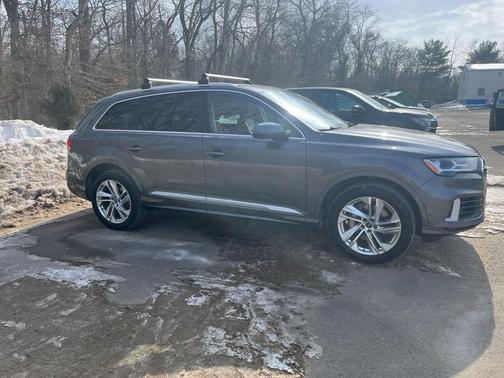 2021 Audi Q7 55 Premium Plus