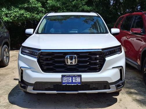 2025 Honda Pilot Touring 8-Passenger