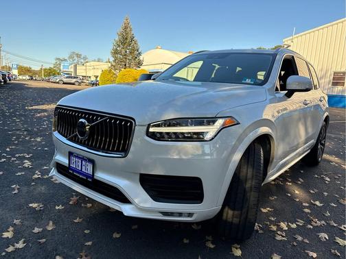 2020 Volvo XC90 T5 Momentum
