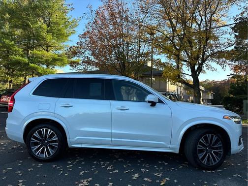 2020 Volvo XC90 T5 Momentum