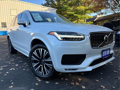 2020 Volvo XC90 T5 Momentum
