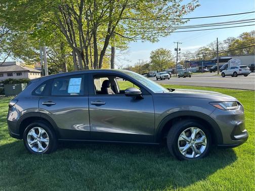 Modern Steel Metallic 2023 Honda HR-V LX