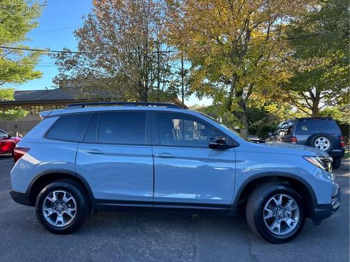 2022 Honda Passport AWD TrailSport