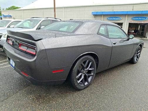 Granite Pearlcoat 2022 Dodge Challenger R/T