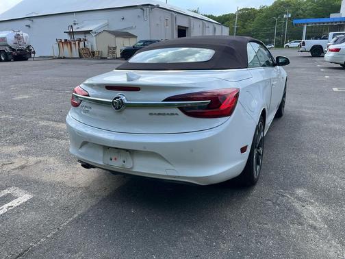 Summit White 2018 Buick Cascada Premium