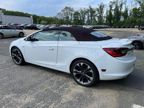 Summit White 2018 Buick Cascada Premium