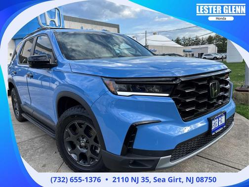 Diffused Sky Pearl 2023 Honda Pilot AWD TrailSport