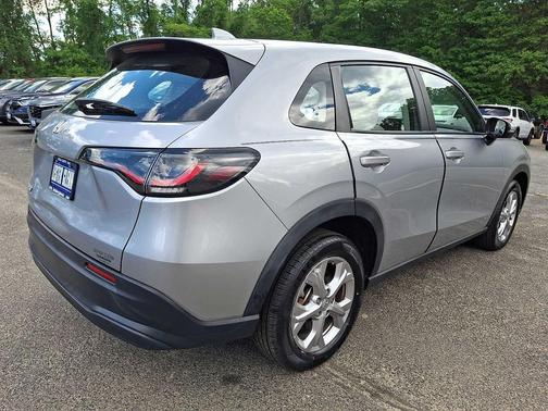 Lunar Silver Metallic 2023 Honda HR-V LX