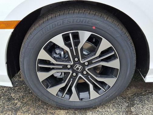 Platinum White Pearl 2026 Honda Odyssey Elite