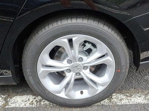 2025 Honda Accord LX 1.5T