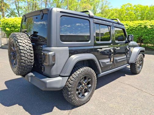 Black Clearcoat 2022 Jeep Wrangler Unlimited Sport