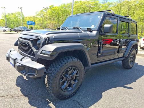 Black Clearcoat 2022 Jeep Wrangler Unlimited Sport