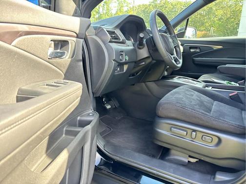 2022 Honda Pilot AWD Sport