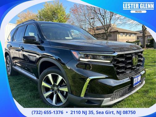 Crystal Black Pearl 2023 Honda Pilot Touring 8-Passenger