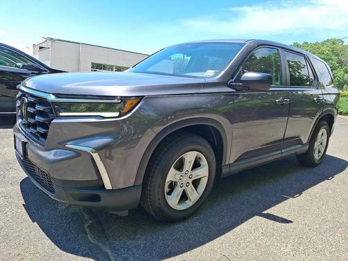 Modern Steel Metallic 2023 Honda Pilot AWD LX