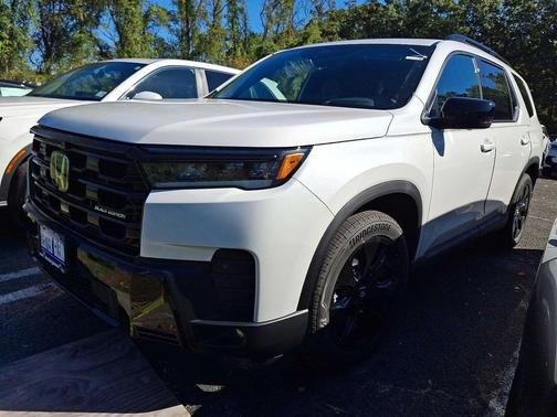 Platinum White Pearl 2026 Honda Pilot Black Edition