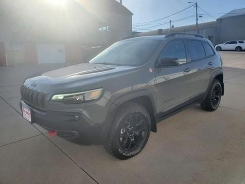 2022 Jeep Cherokee Trailhawk