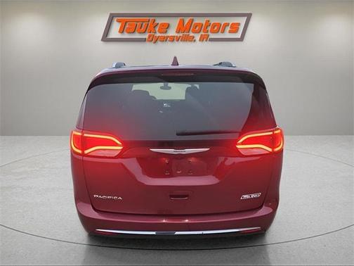 2018 Chrysler Pacifica Touring-L