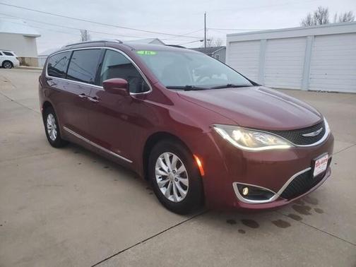 2018 Chrysler Pacifica Touring-L