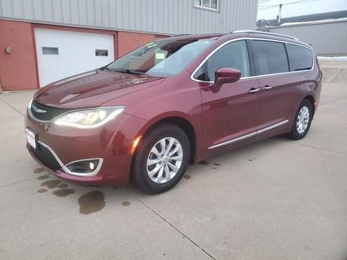 2018 Chrysler Pacifica Touring-L