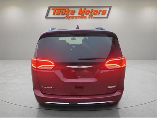 2018 Chrysler Pacifica Touring-L