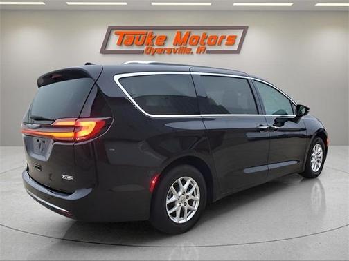 2021 Chrysler Pacifica Touring-L