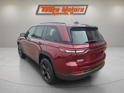 2025 Jeep Grand Cherokee Laredo