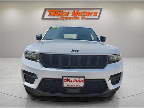 2024 Jeep Grand Cherokee Laredo