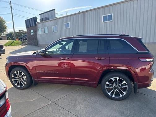 2022 Jeep Grand Cherokee Overland