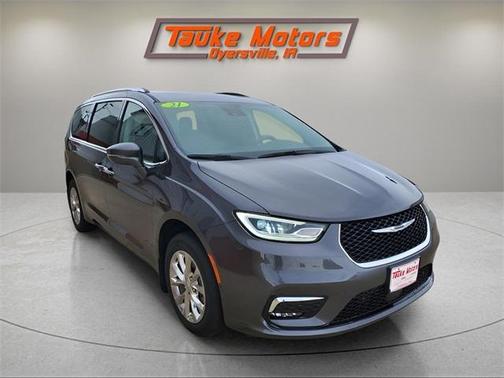 2021 Chrysler Pacifica Touring-L