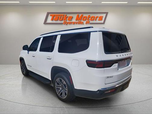 Bright White Clearcoat 2024 Jeep Wagoneer Series II