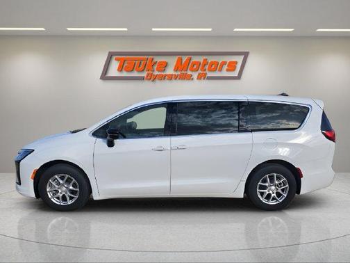 Bright White 2027 Chrysler Pacifica SELECT