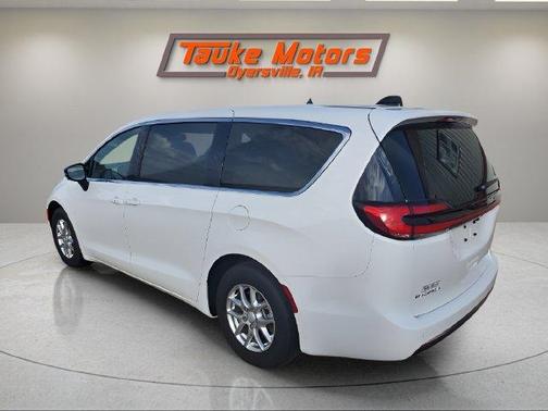 Bright White 2027 Chrysler Pacifica SELECT