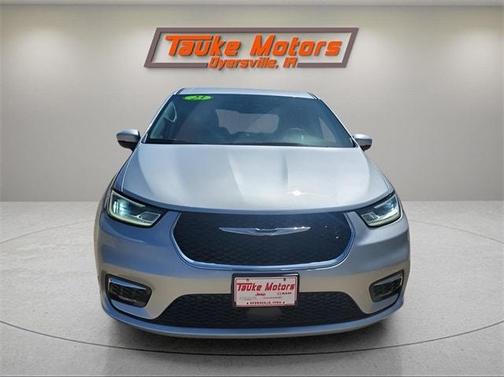 2023 Chrysler Pacifica Touring-L