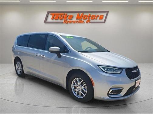 2023 Chrysler Pacifica Touring-L