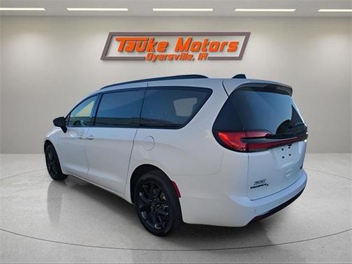 2026 Chrysler Pacifica Limited