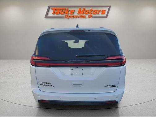 2026 Chrysler Pacifica Limited