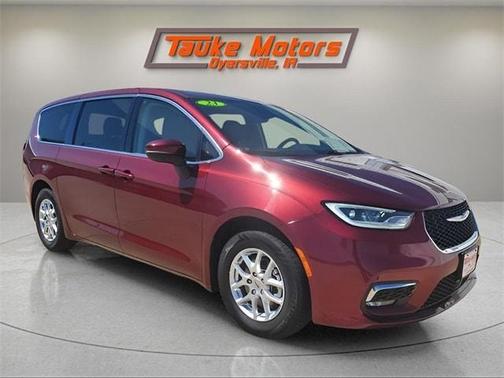 2023 Chrysler Pacifica Touring-L