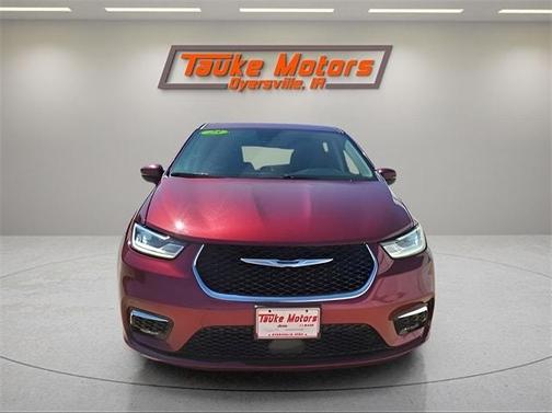 2023 Chrysler Pacifica Touring-L